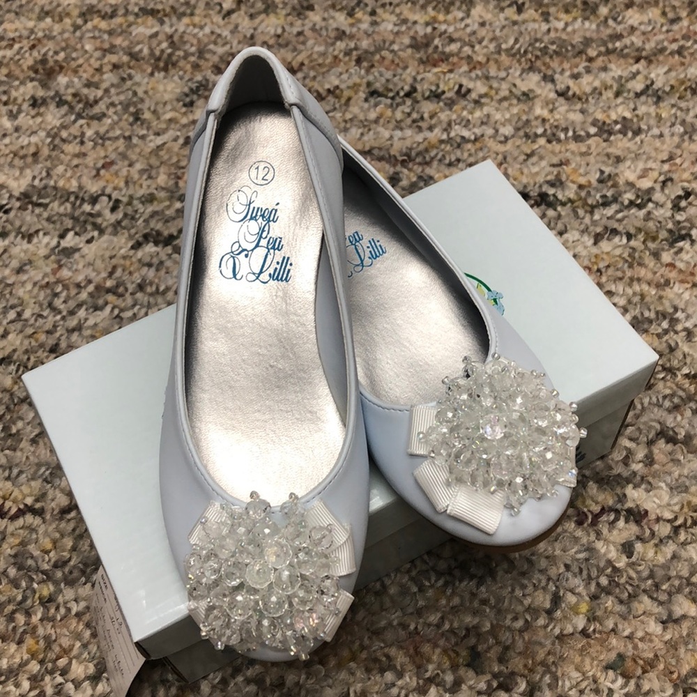 “Anna” Girls Dress shoes w/ Beaded Toe